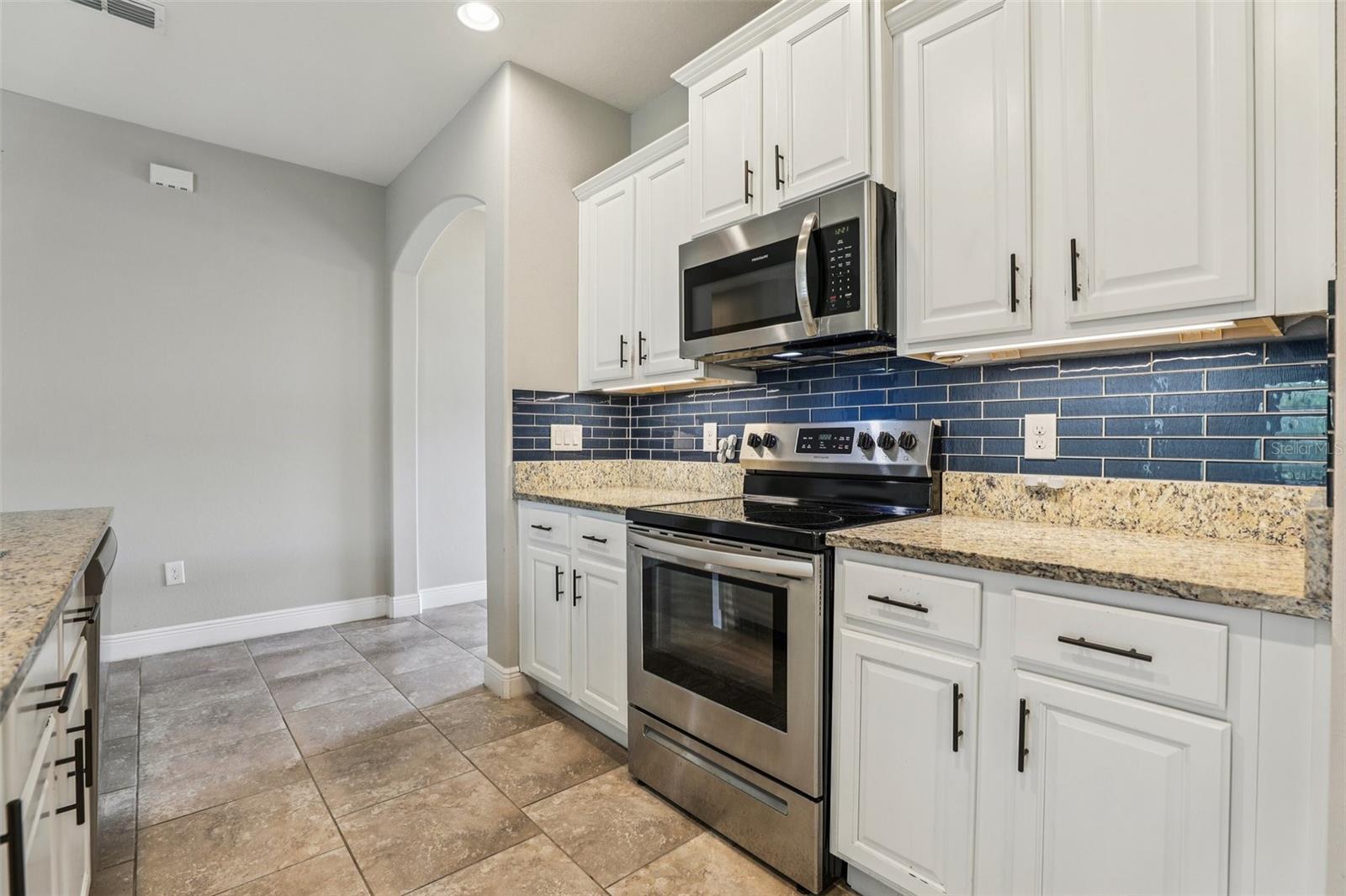 Image 15 of 68 For 4235 Prima Lago Drive