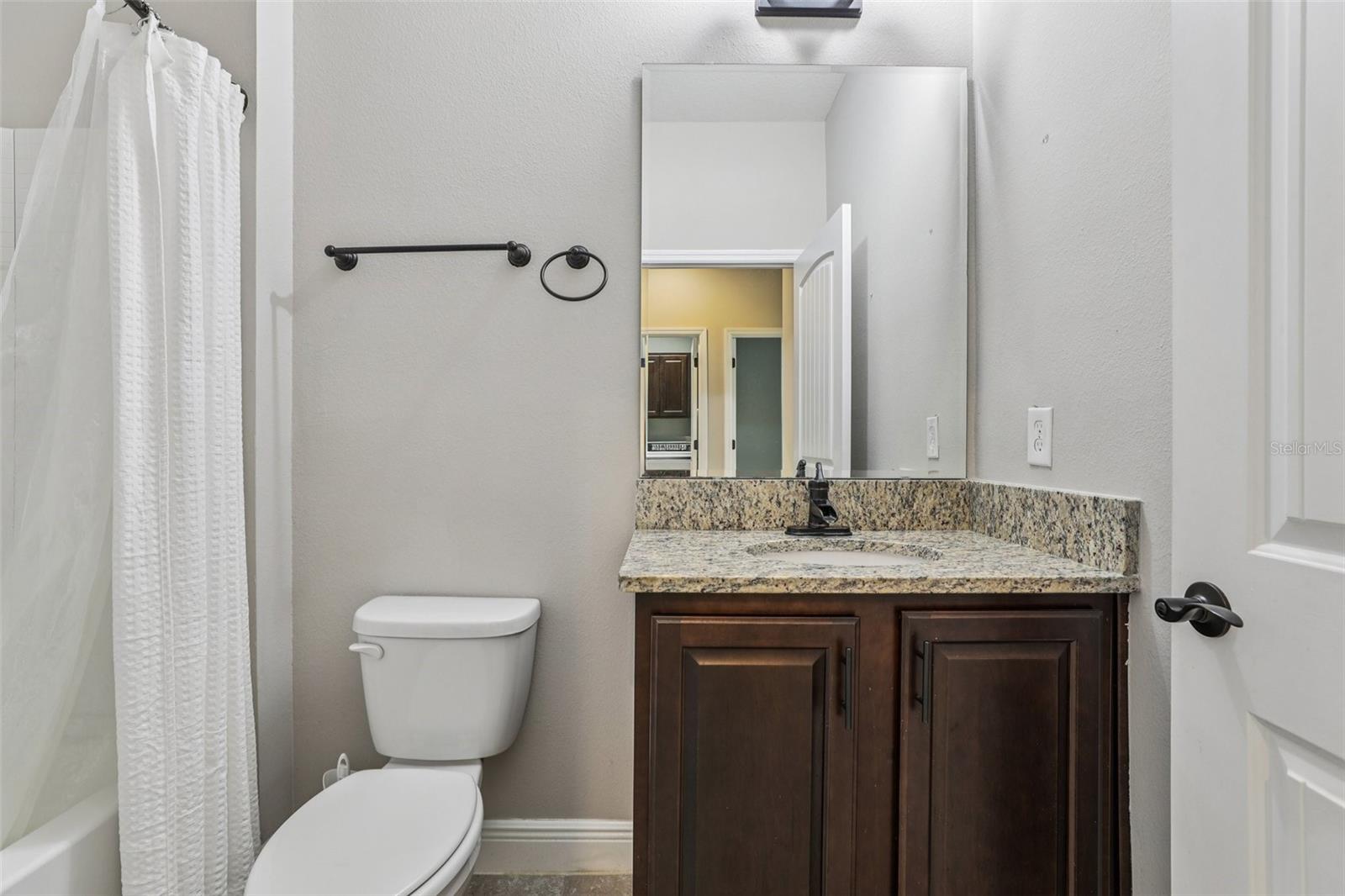 Image 21 of 68 For 4235 Prima Lago Drive
