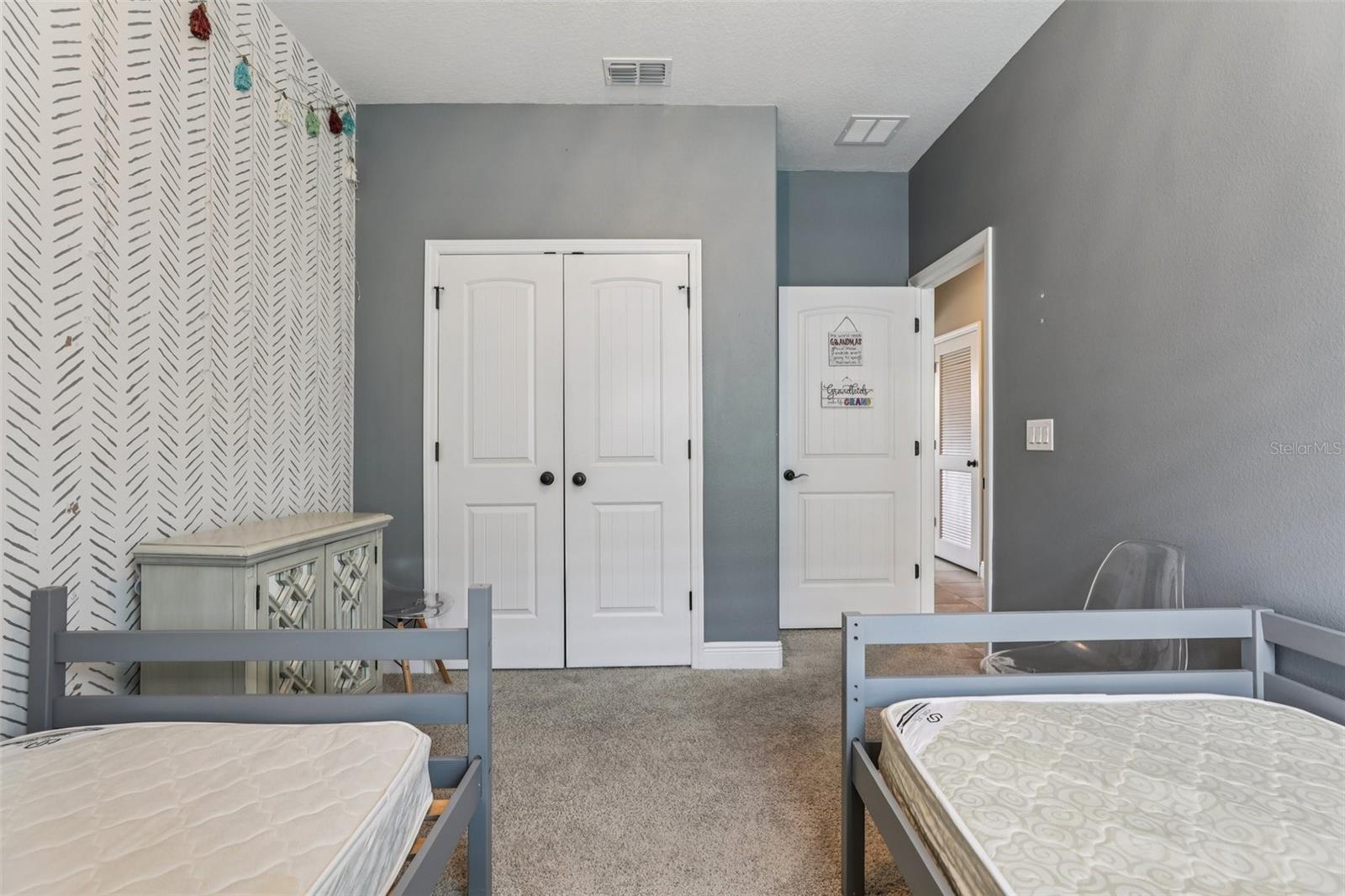Image 23 of 68 For 4235 Prima Lago Drive