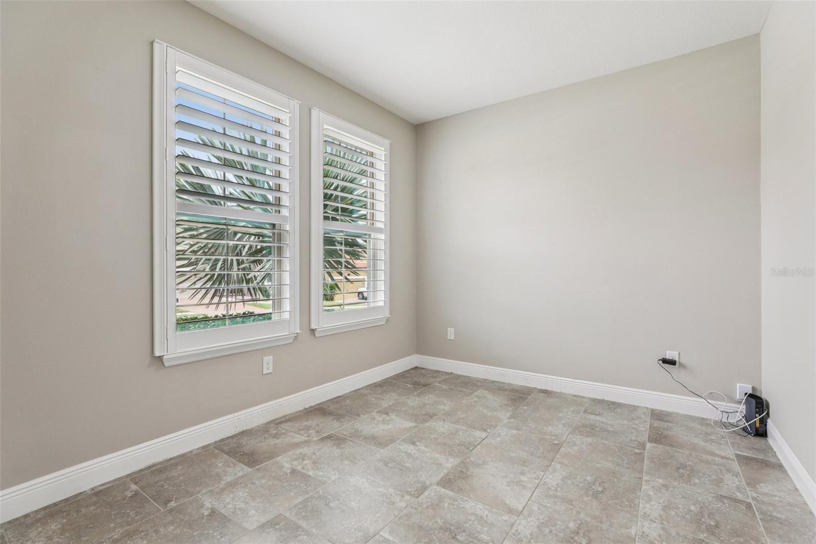 Image 27 of 68 For 4235 Prima Lago Drive