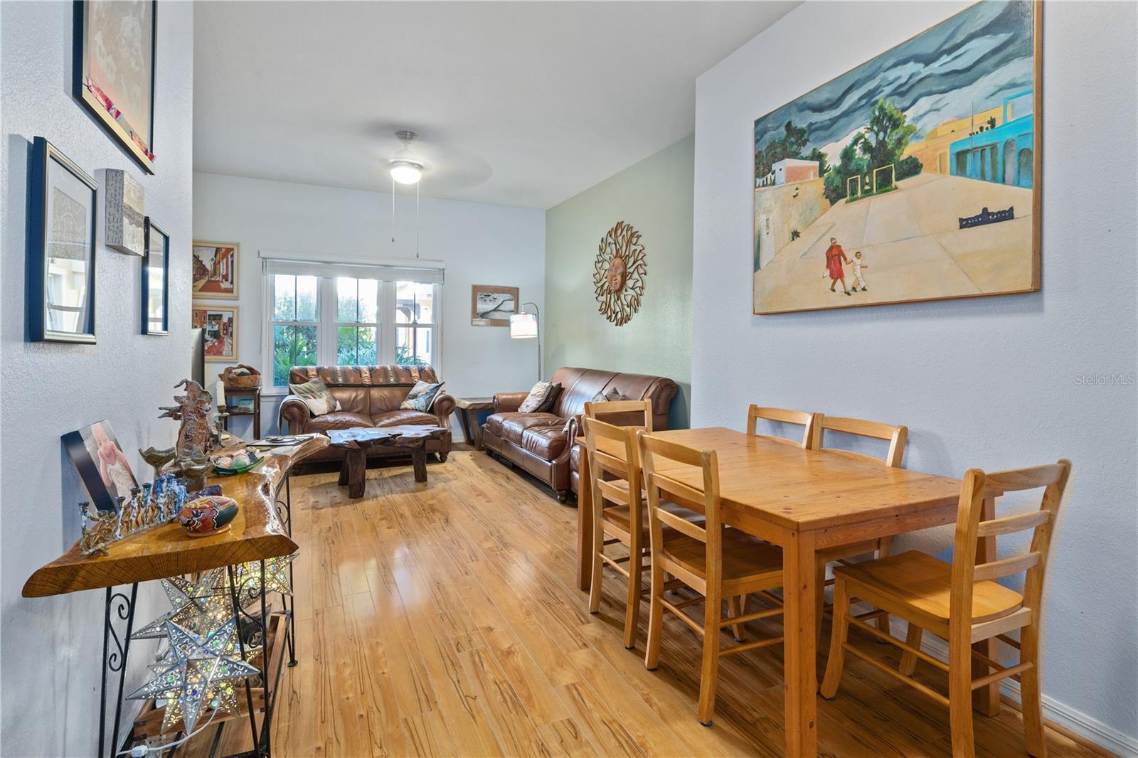 Listing photo id 8 for 100 4th Avenue S 103