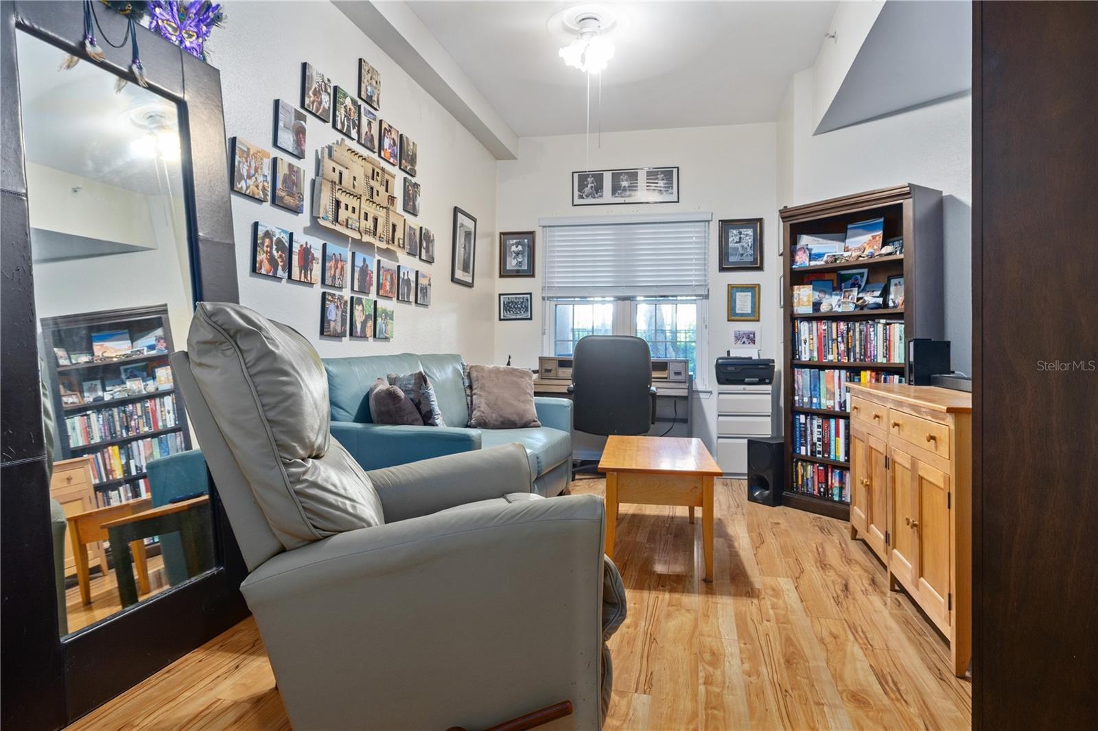 Listing photo id 10 for 100 4th Avenue S 103