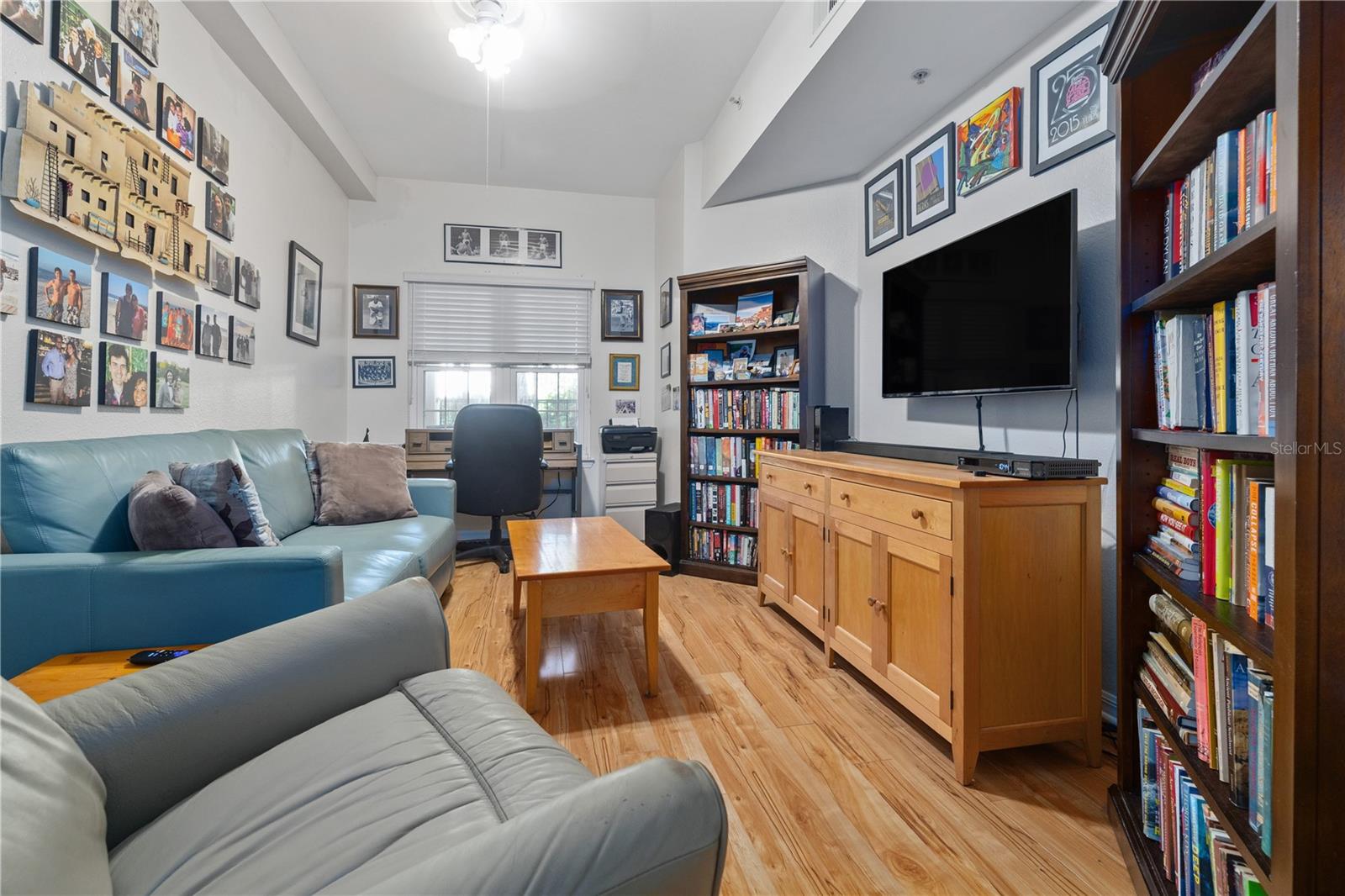 Listing photo id 11 for 100 4th Avenue S 103