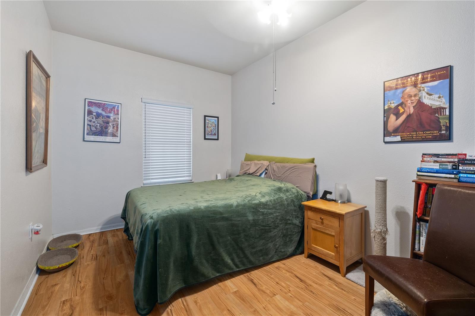 Listing photo id 14 for 100 4th Avenue S 103