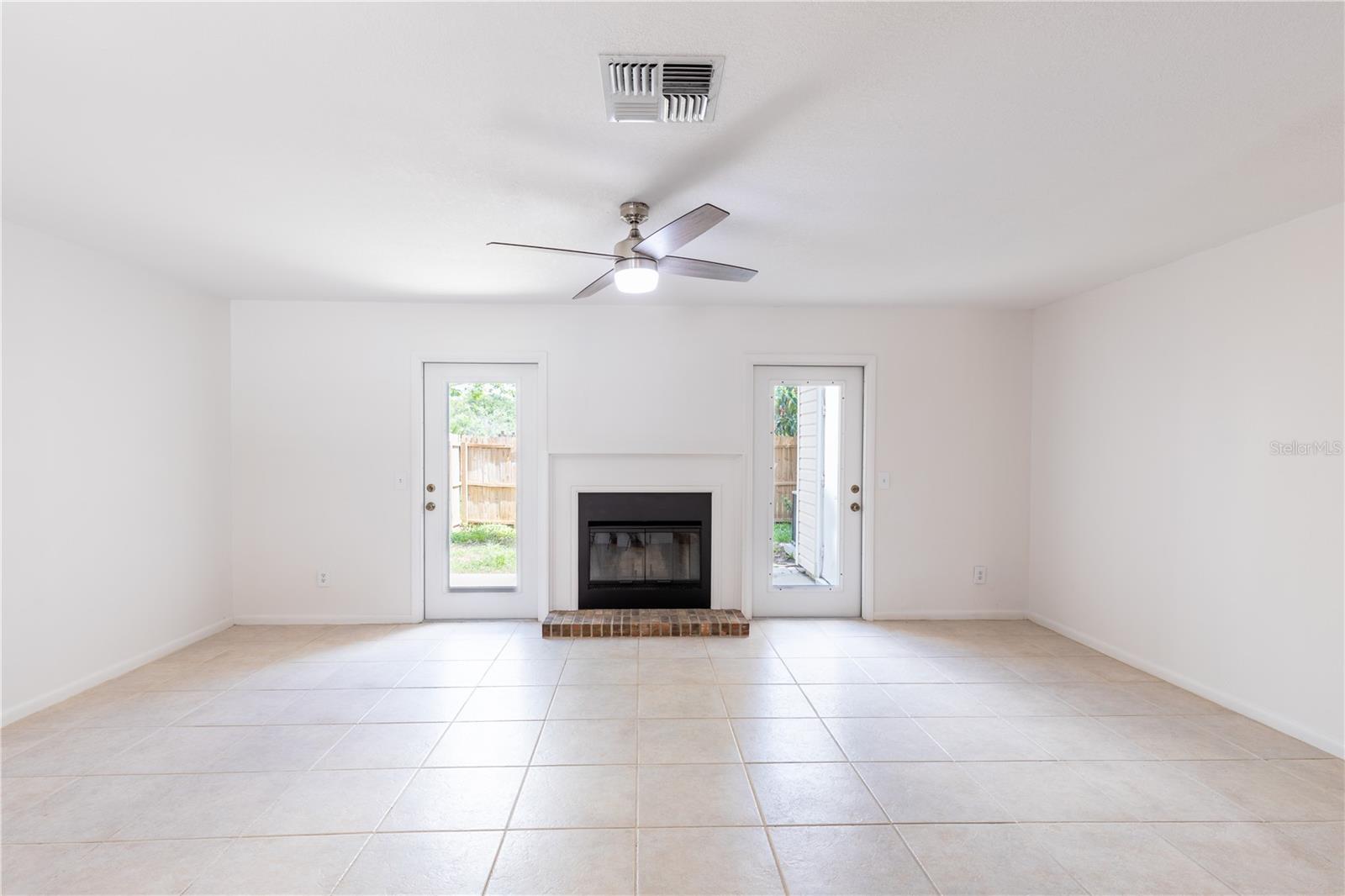 Image 11 of 36 For 16175 Rambling Vine Drive E