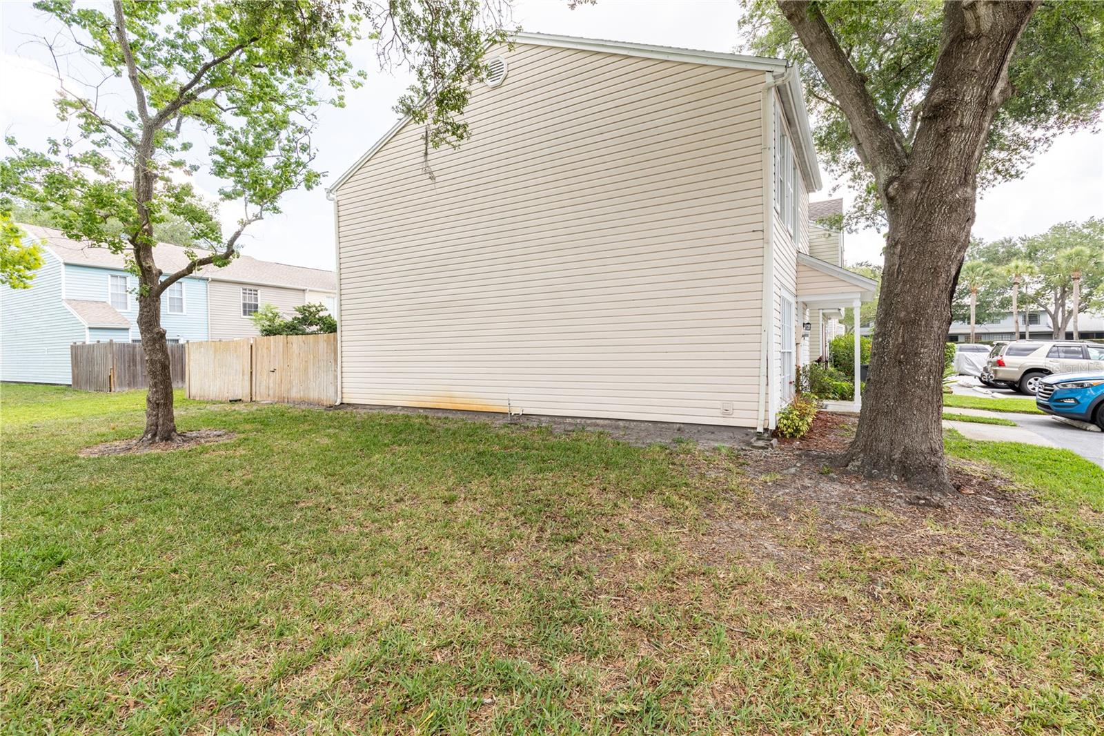 Image 27 of 36 For 16175 Rambling Vine Drive E