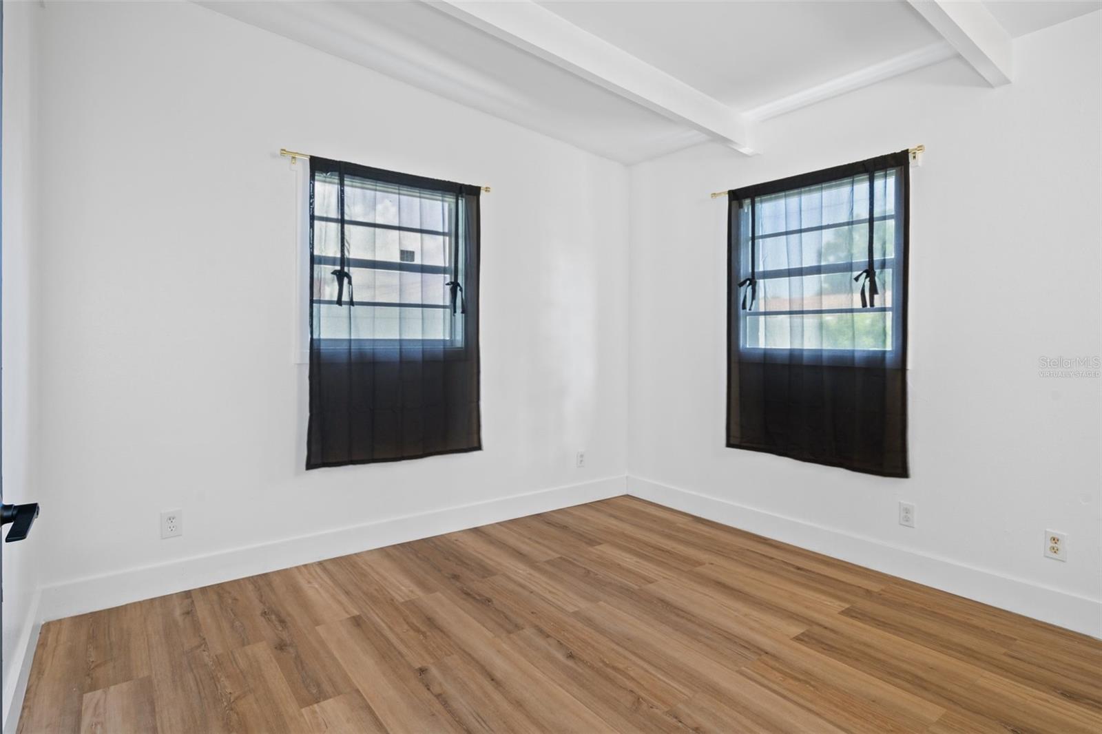 Image 21 of 48 For 1707 Windsor Way