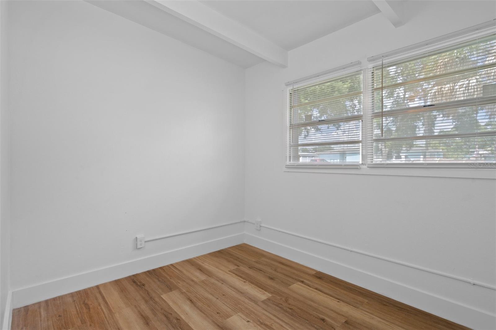 Image 23 of 48 For 1707 Windsor Way