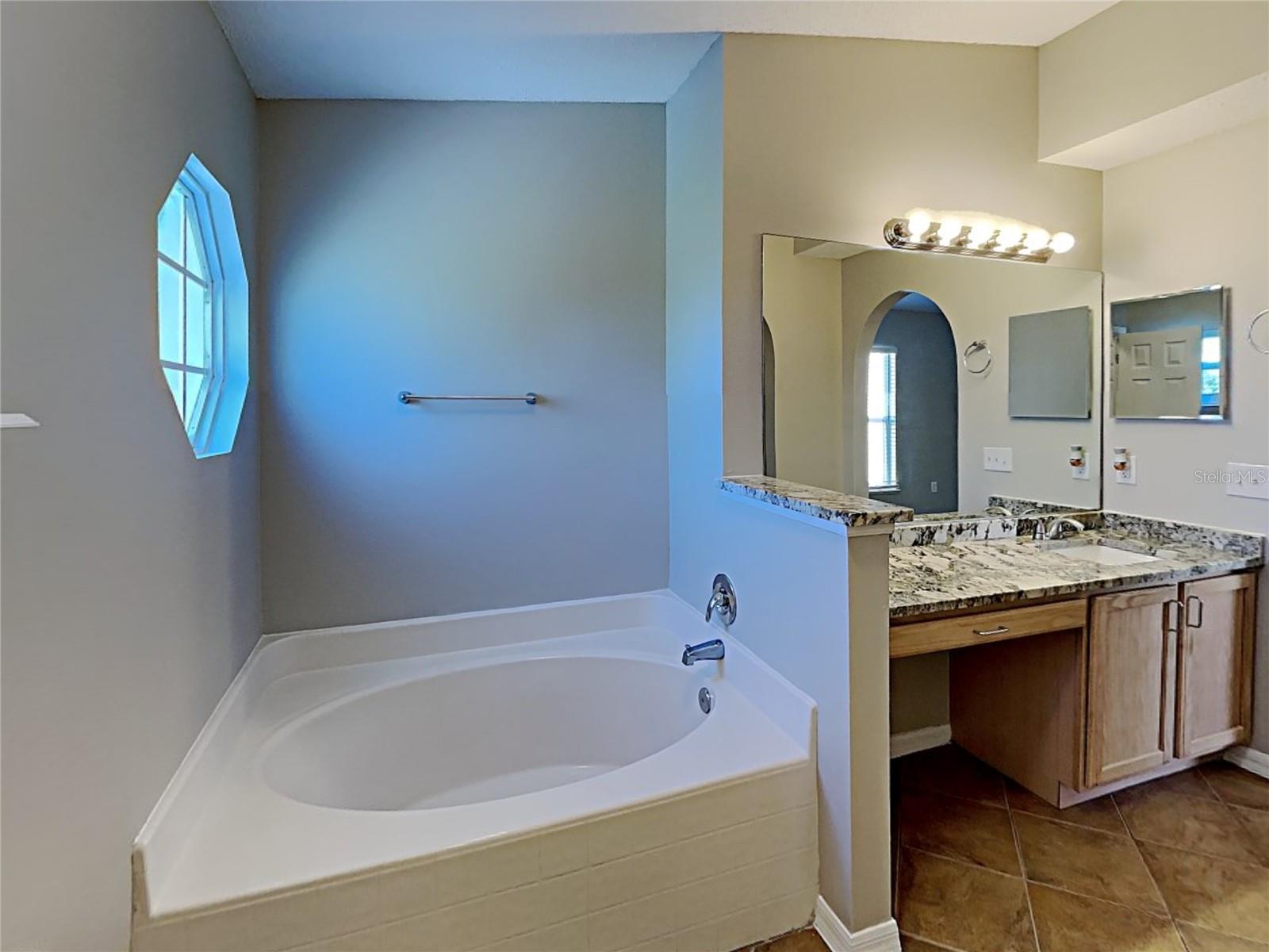 Image 17 of 19 For 13034 Waterbourne Drive