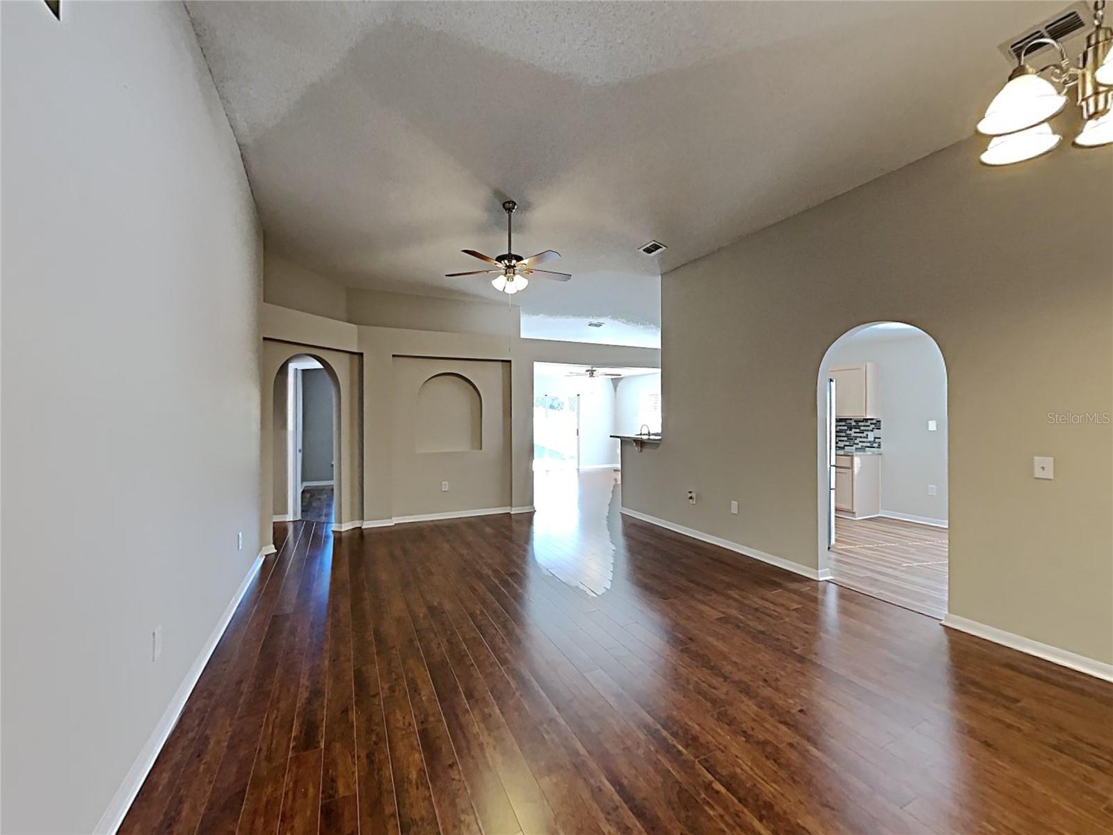 Image 5 of 19 For 13034 Waterbourne Drive