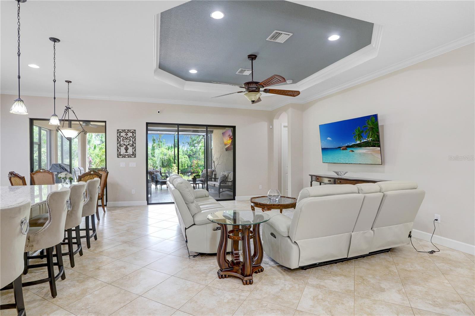 Image 12 of 39 For 8605 Grand Alberato Road