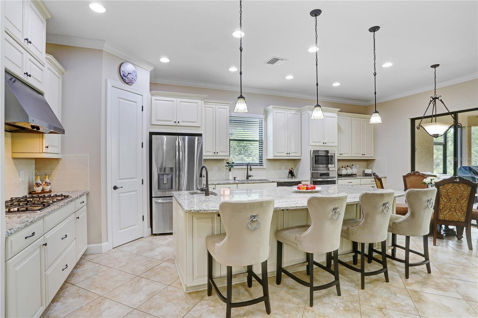 Image 15 of 39 For 8605 Grand Alberato Road