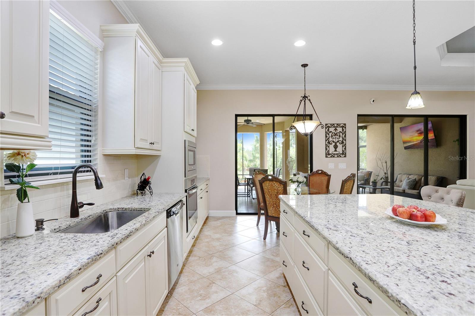 Image 18 of 39 For 8605 Grand Alberato Road