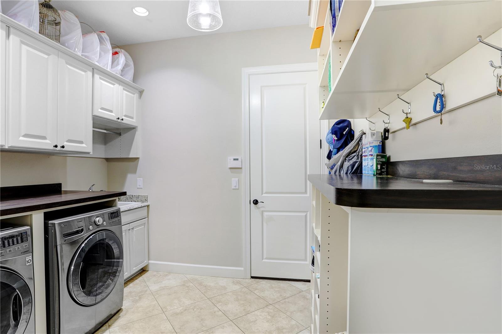 Image 21 of 39 For 8605 Grand Alberato Road