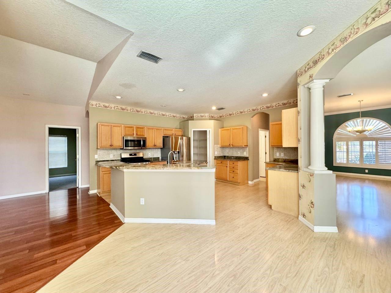 Image 16 of 49 For 14639 Coral Berry Drive