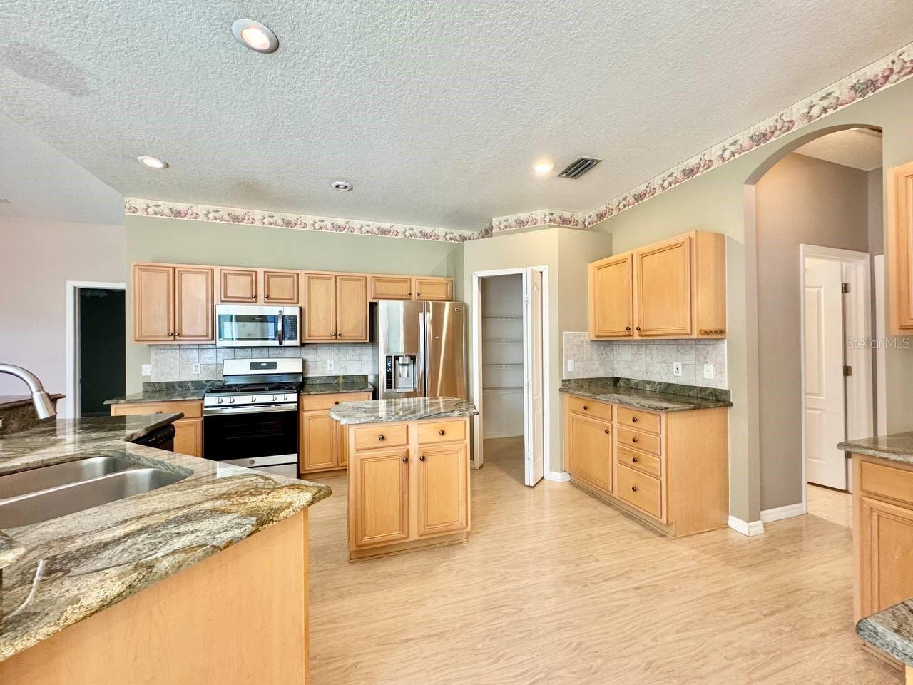 Image 17 of 49 For 14639 Coral Berry Drive