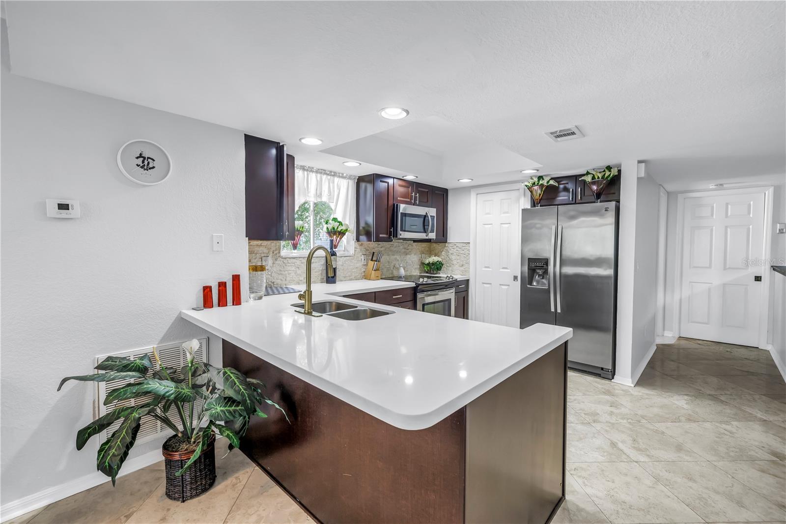 Listing photo id 9 for 9814 Indian Key Trail