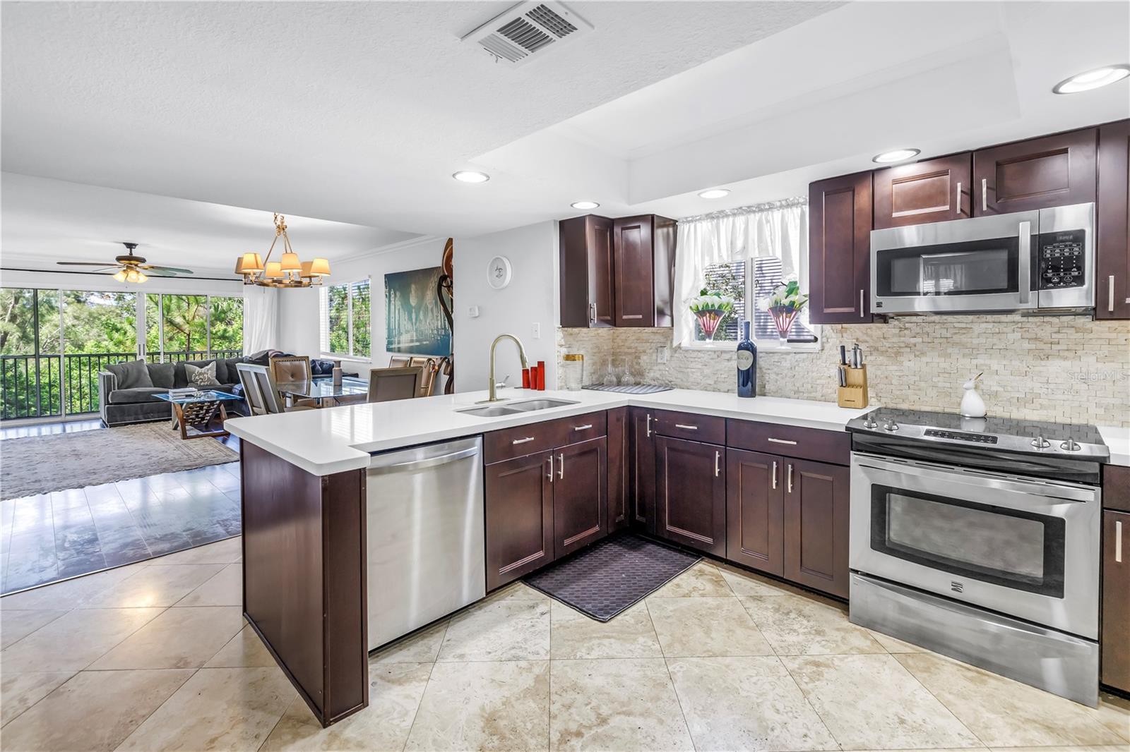 Listing photo id 1 for 9814 Indian Key Trail
