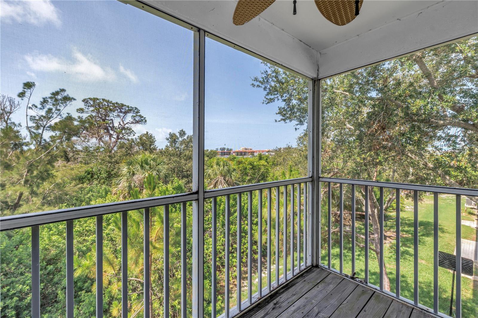 Listing photo id 31 for 9814 Indian Key Trail