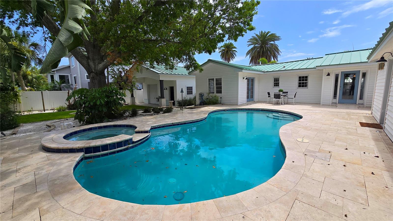 Image 40 of 47 For 759 Lantana Avenue