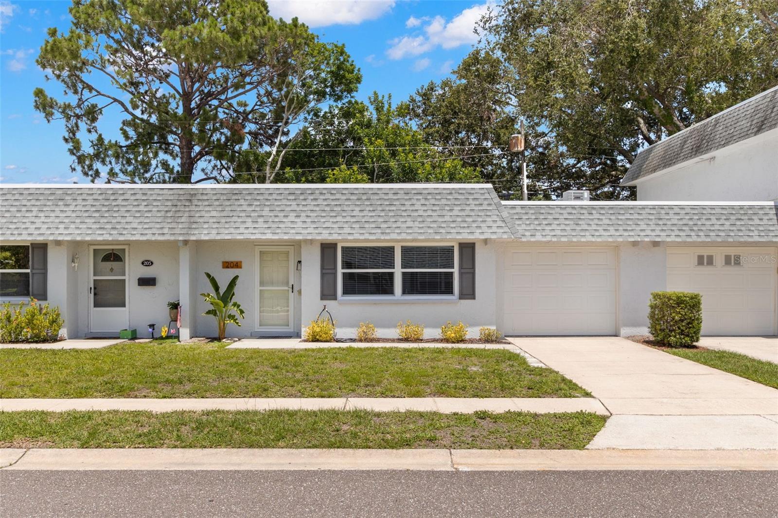 Listing photo id 0 for 204 Mindy Drive