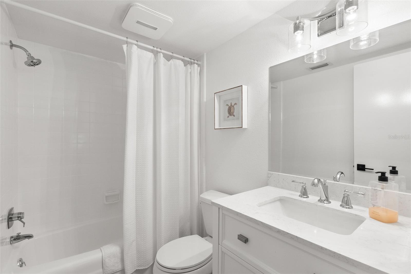 Listing photo id 21 for 204 Mindy Drive