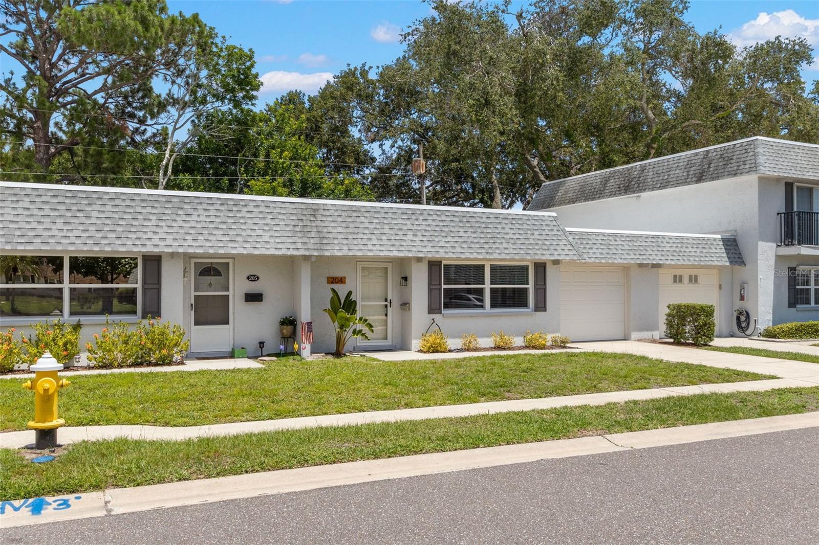 Listing photo id 1 for 204 Mindy Drive