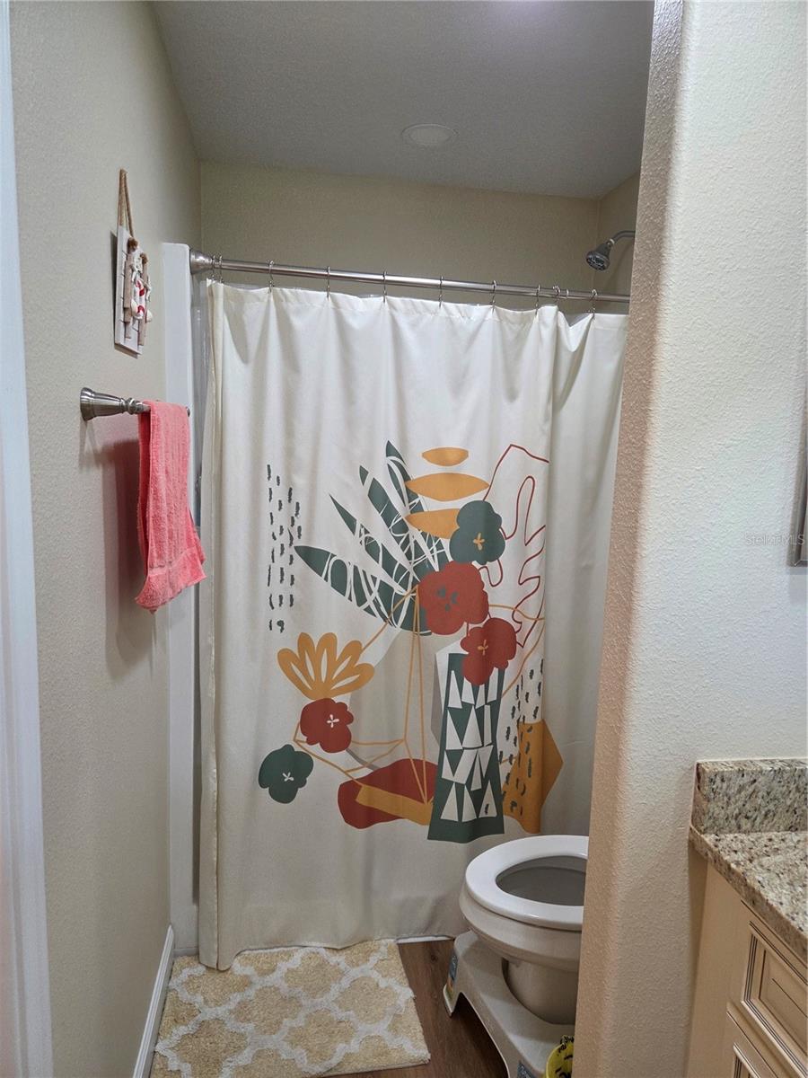 Listing photo id 9 for 10982 Academy Drive