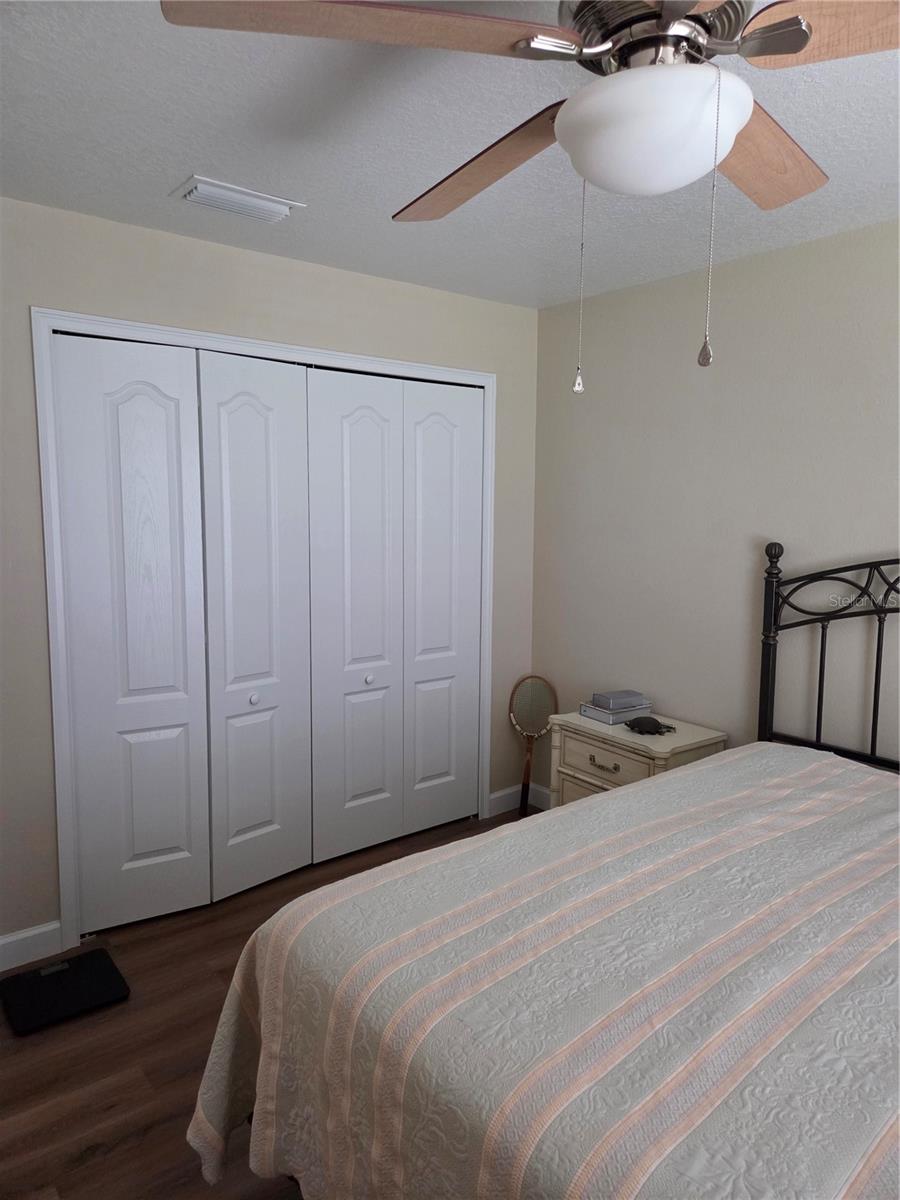 Listing photo id 11 for 10982 Academy Drive