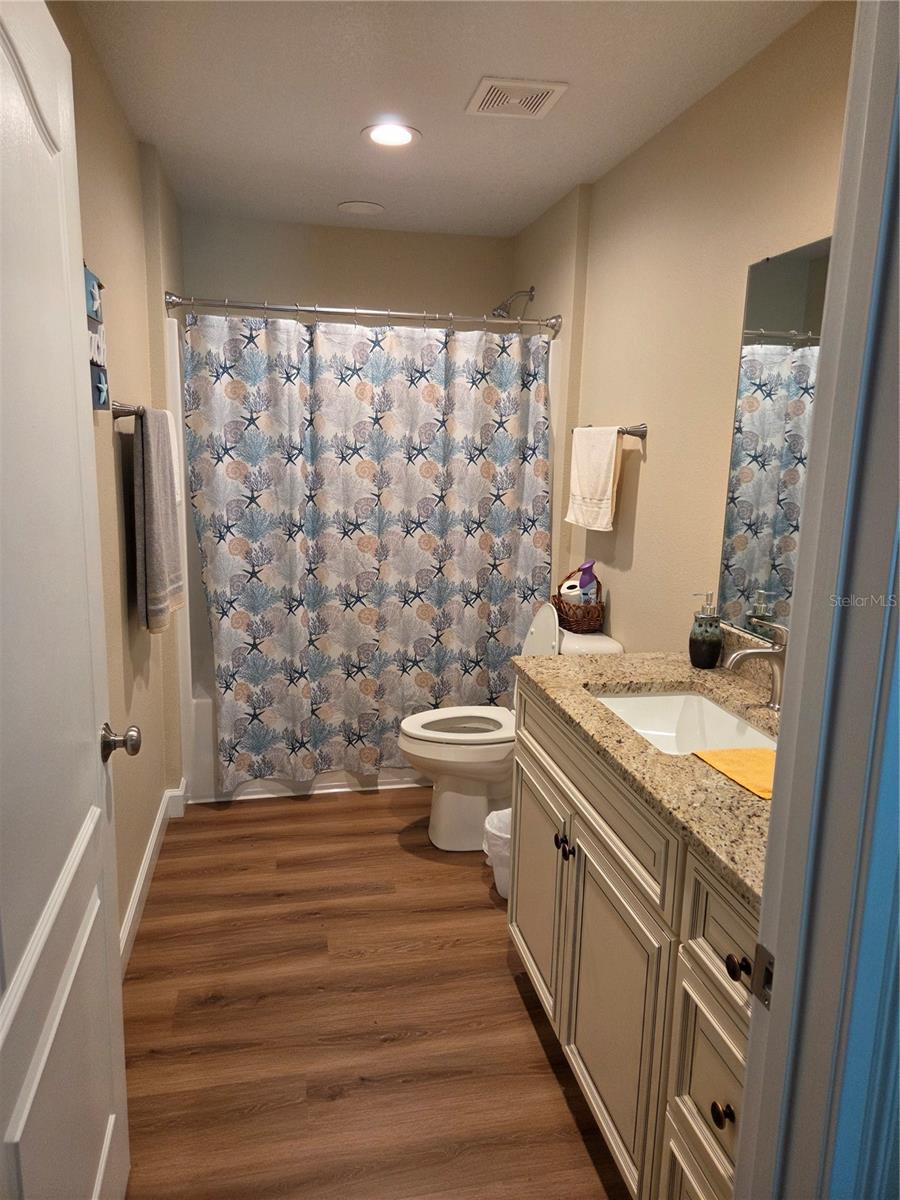 Listing photo id 13 for 10982 Academy Drive