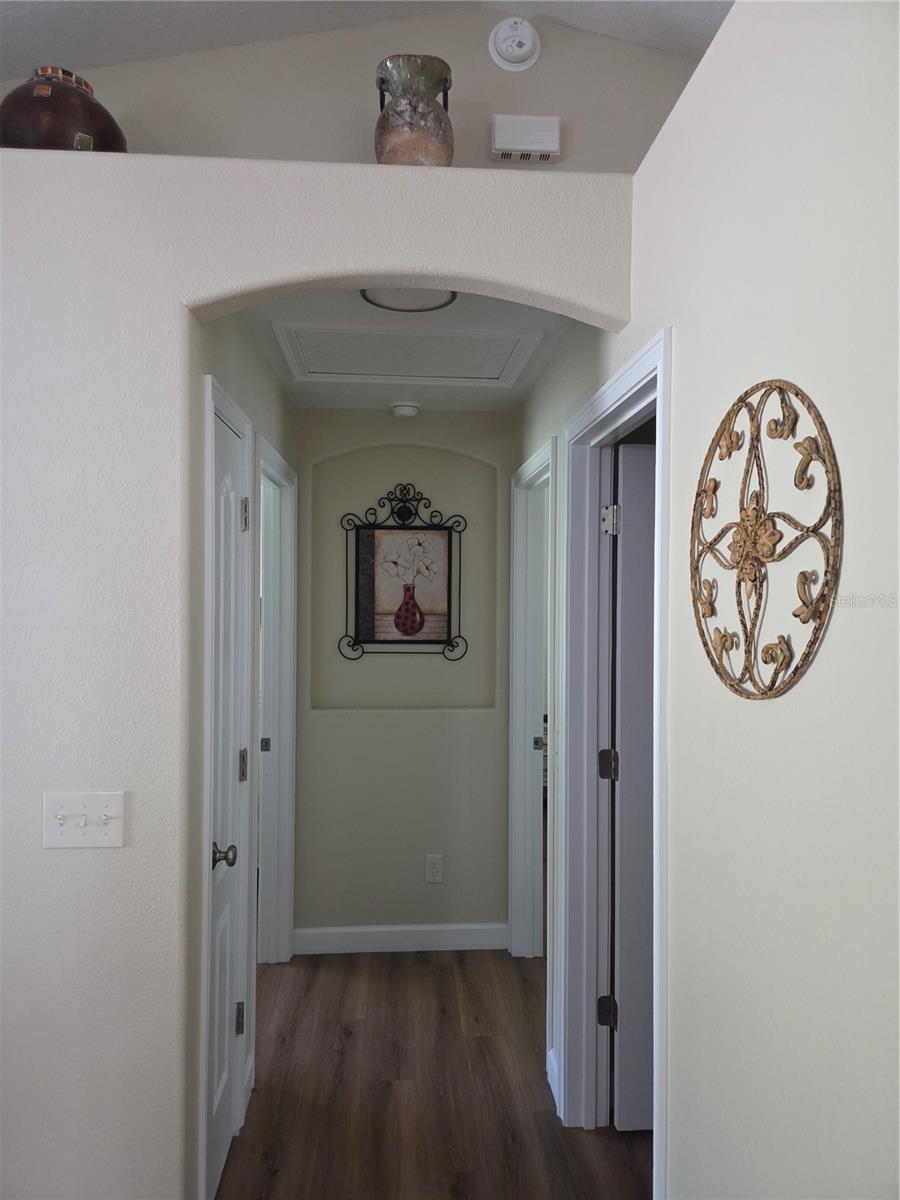 Listing photo id 17 for 10982 Academy Drive