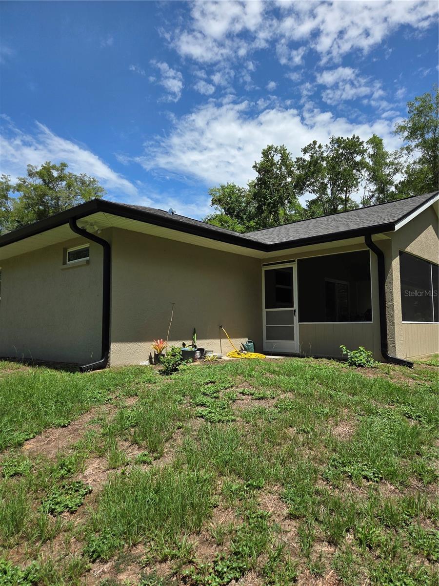 Listing photo id 21 for 10982 Academy Drive