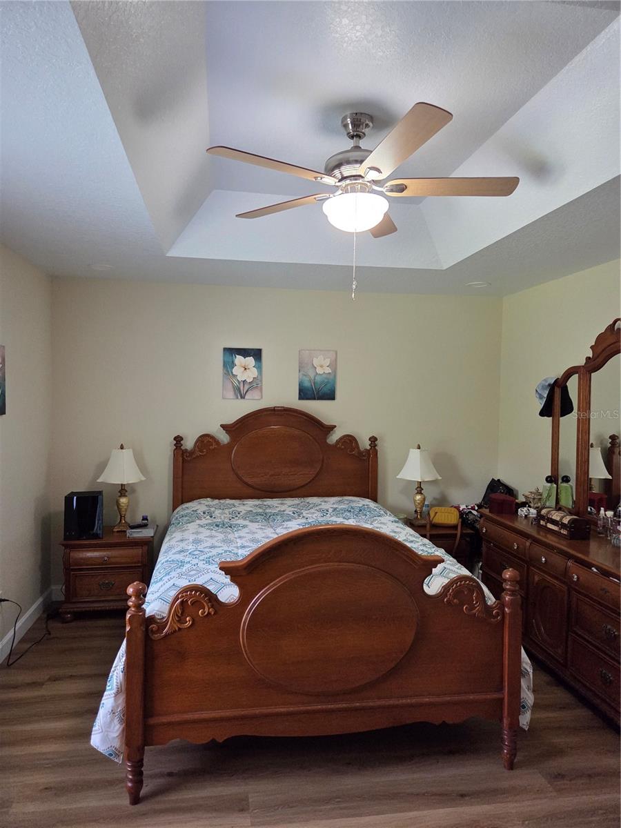 Listing photo id 2 for 10982 Academy Drive