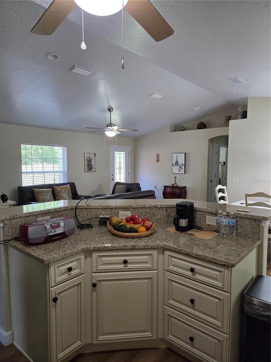 Listing photo id 5 for 10982 Academy Drive