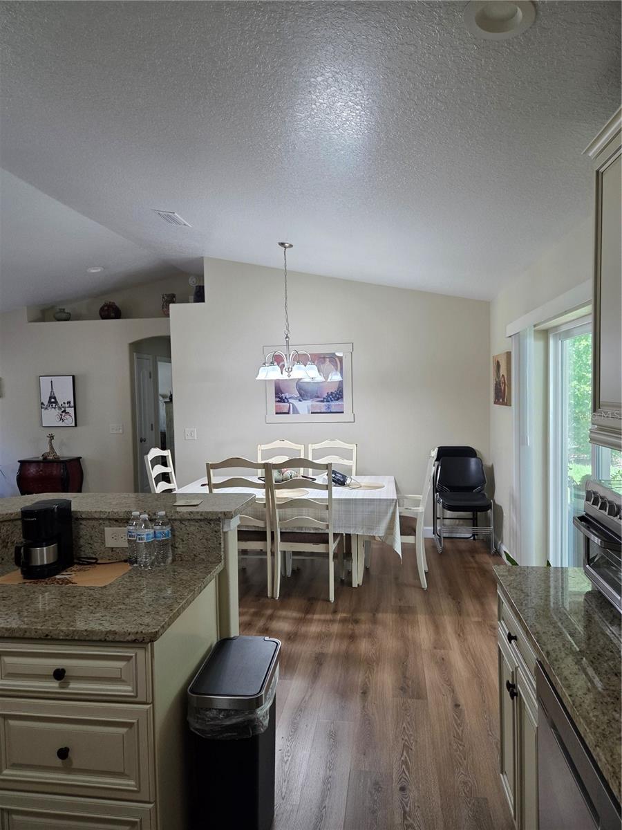 Listing photo id 7 for 10982 Academy Drive