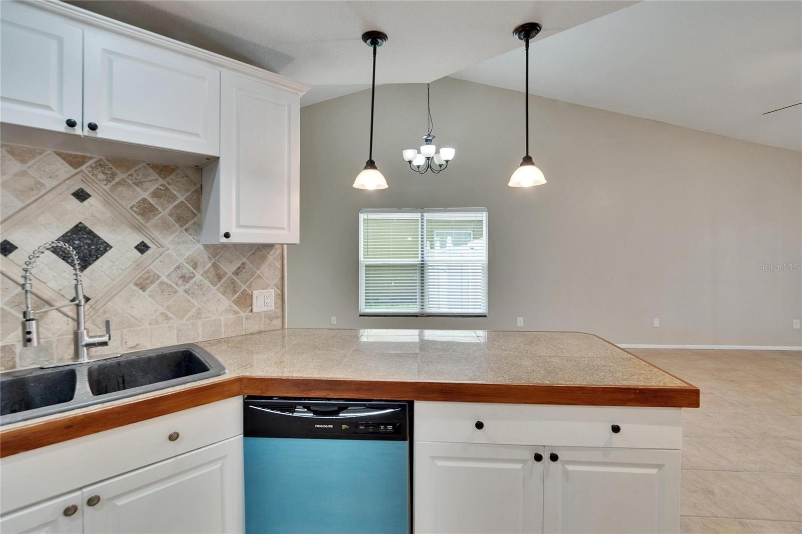 Image 10 of 67 For 1331 Coolmont Drive