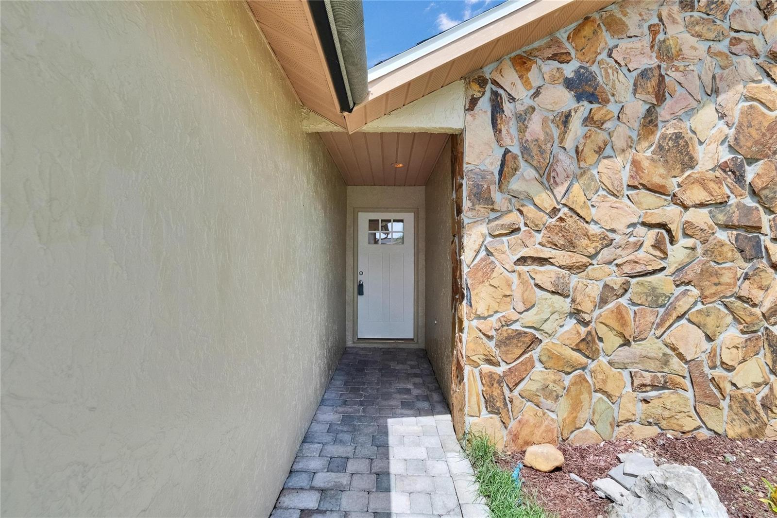 Image 5 of 67 For 1331 Coolmont Drive