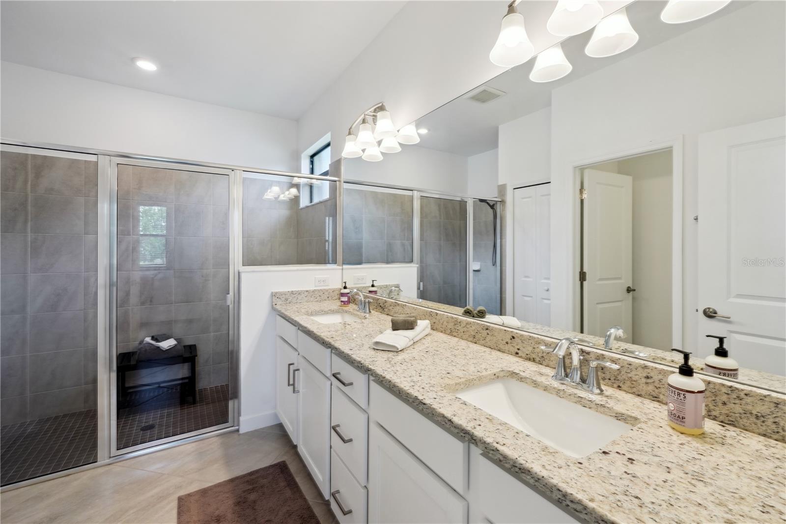 Image 12 of 32 For 13880 Pine Lodge Lane