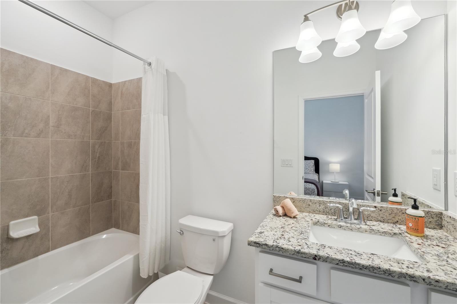 Image 17 of 32 For 13880 Pine Lodge Lane
