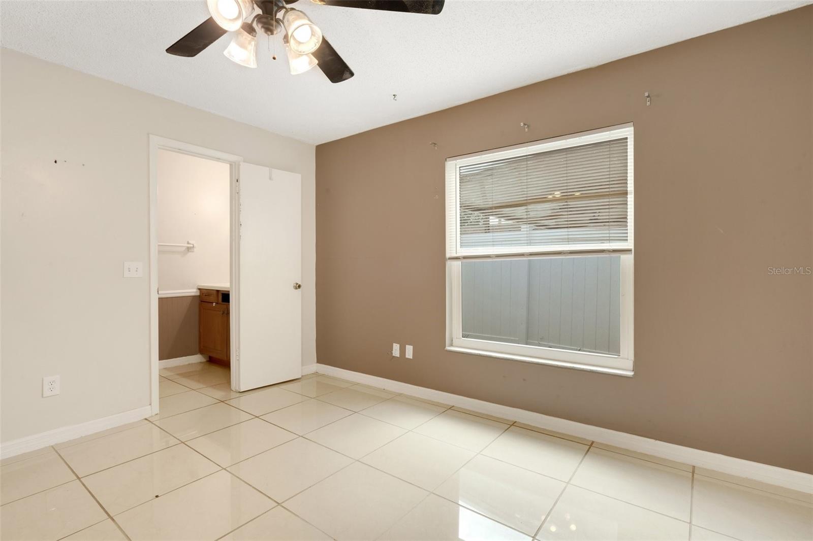 Image 12 of 61 For 915 Miller Road