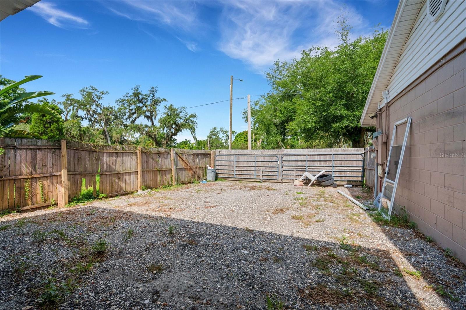 Image 42 of 61 For 915 Miller Road