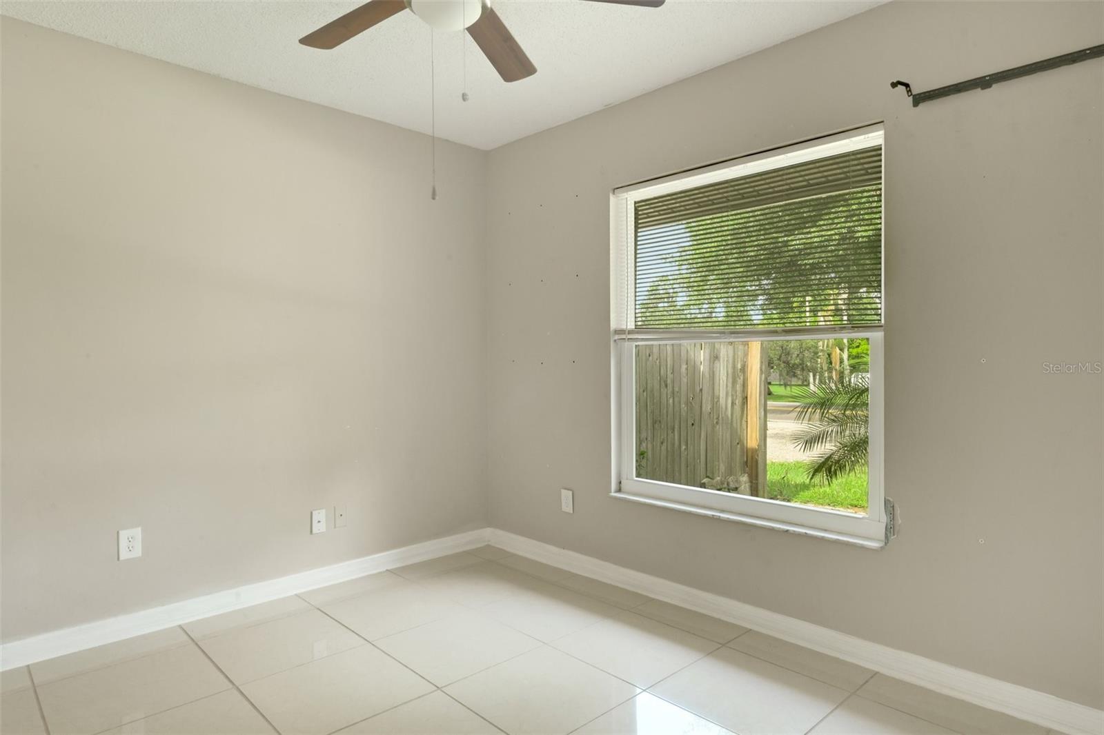 Image 9 of 61 For 915 Miller Road