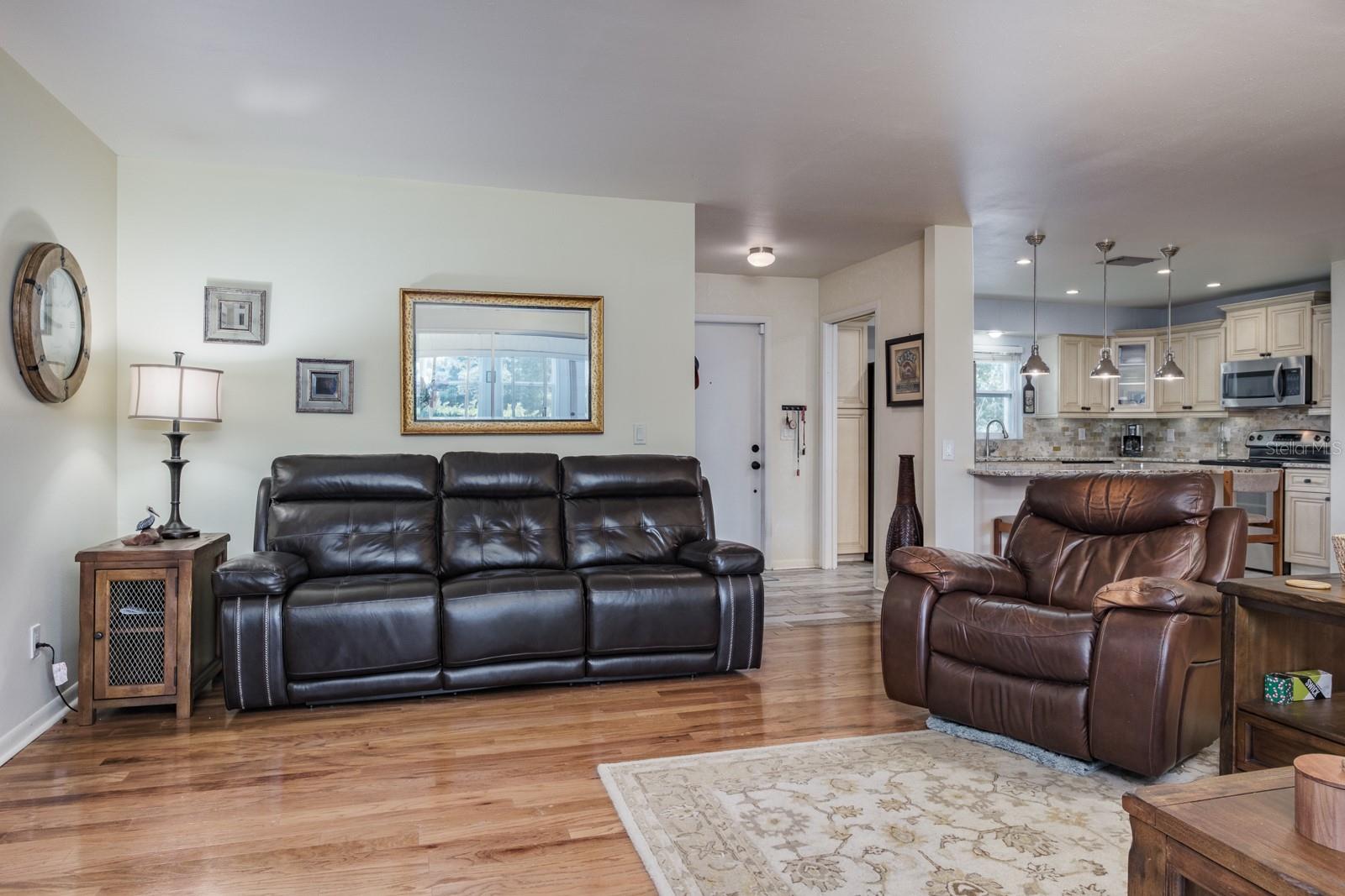 Image 21 of 58 For 1510 Palmer Court