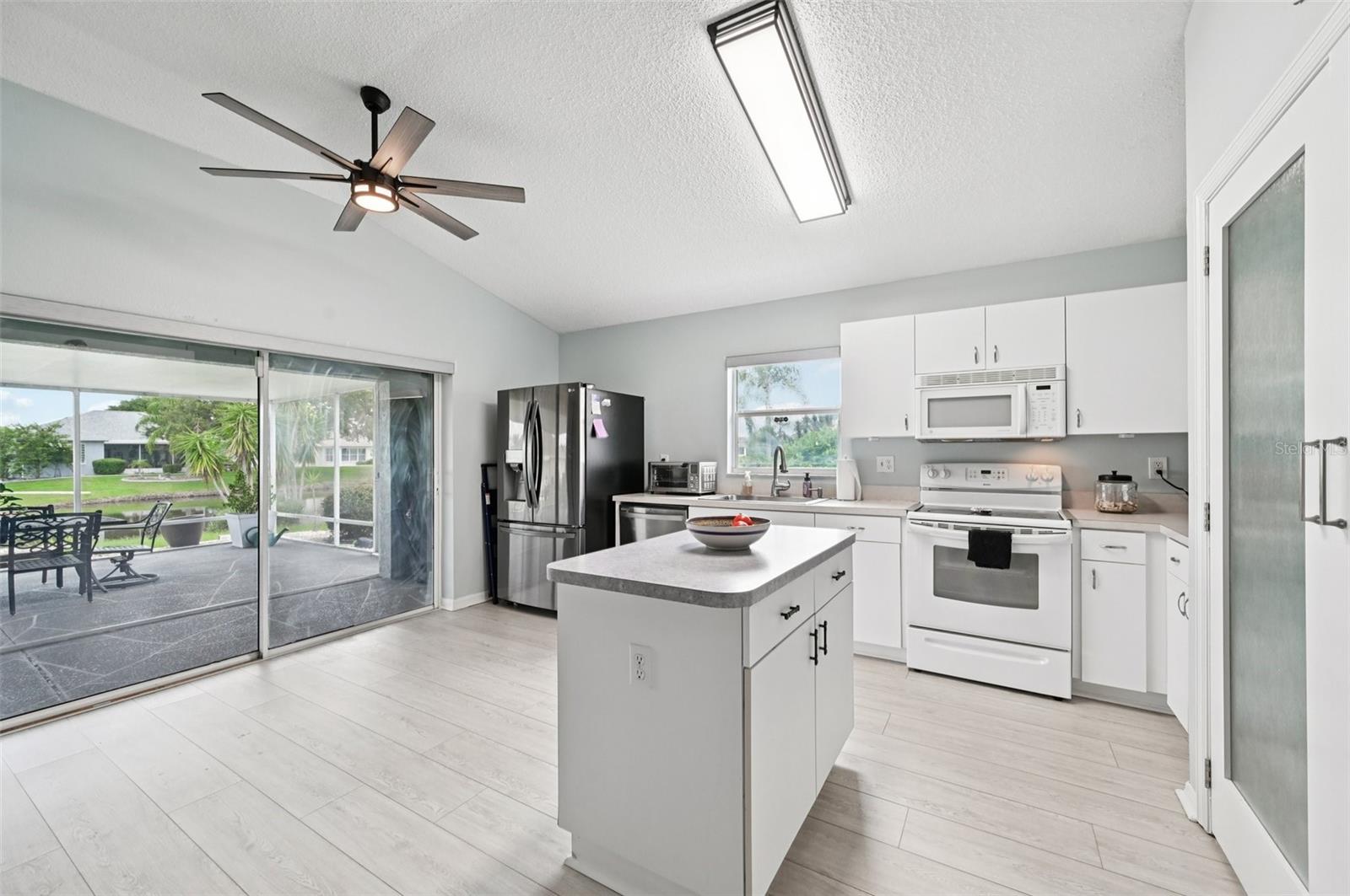 Image 17 of 46 For 2306 Emerald Lake Drive
