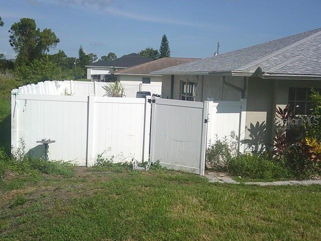 Image 2 of 24 For 2429-2431 Quentin Avenue S