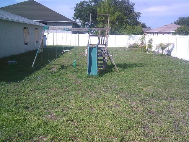 Image 8 of 24 For 2429-2431 Quentin Avenue S