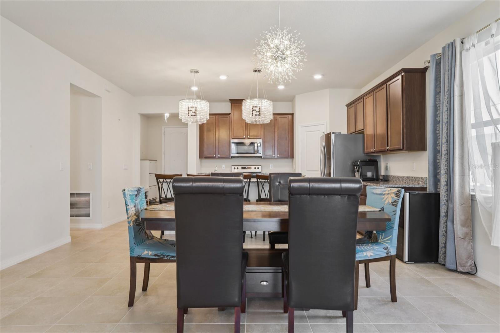 Image 11 of 44 For 13515 Palmera Vista Drive