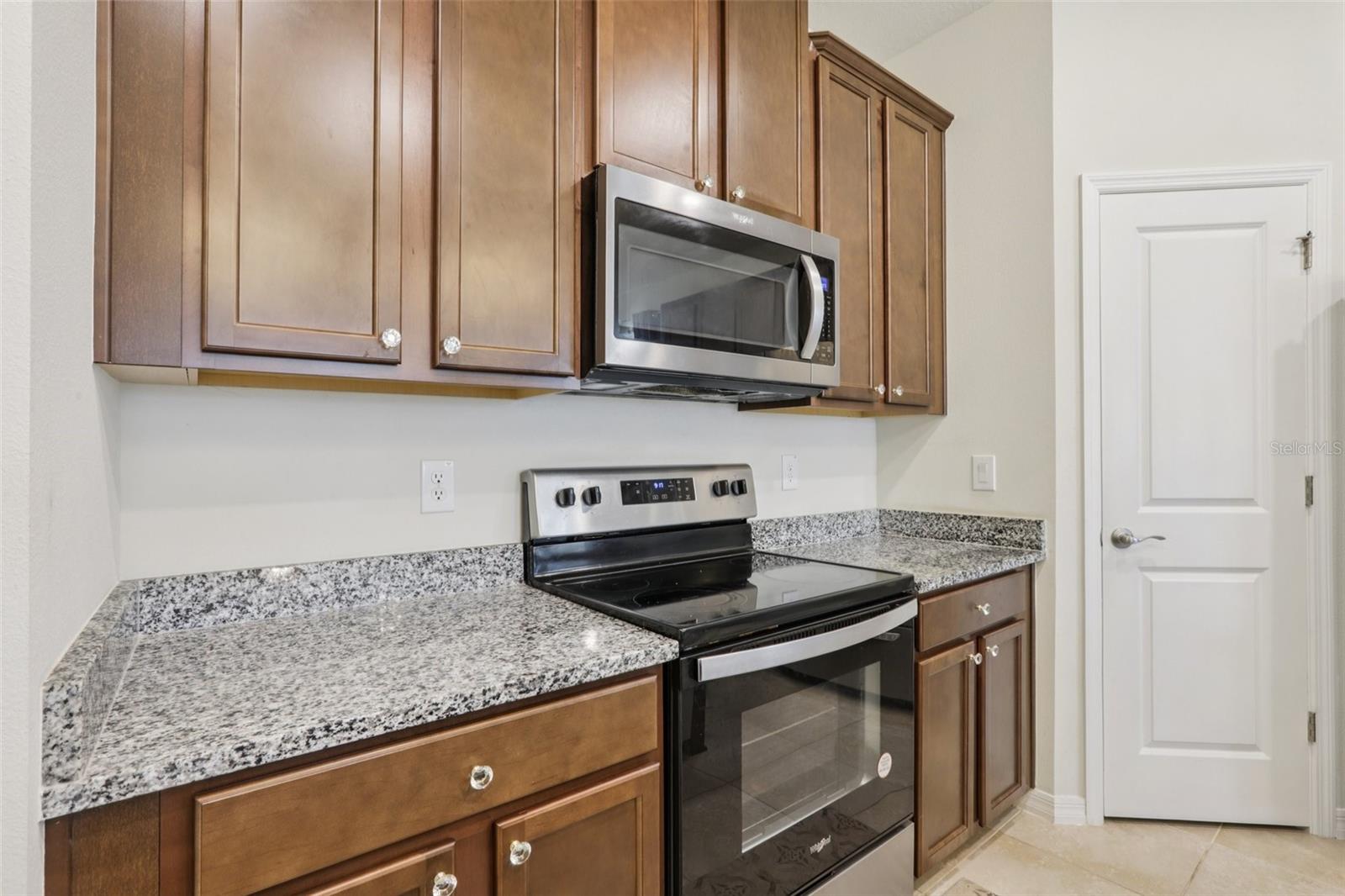 Image 16 of 44 For 13515 Palmera Vista Drive