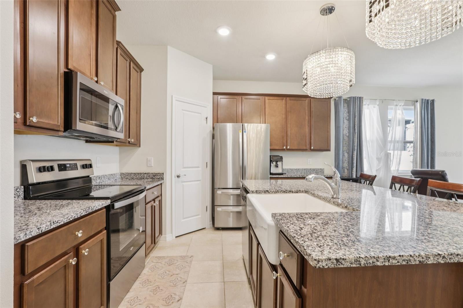 Image 19 of 44 For 13515 Palmera Vista Drive