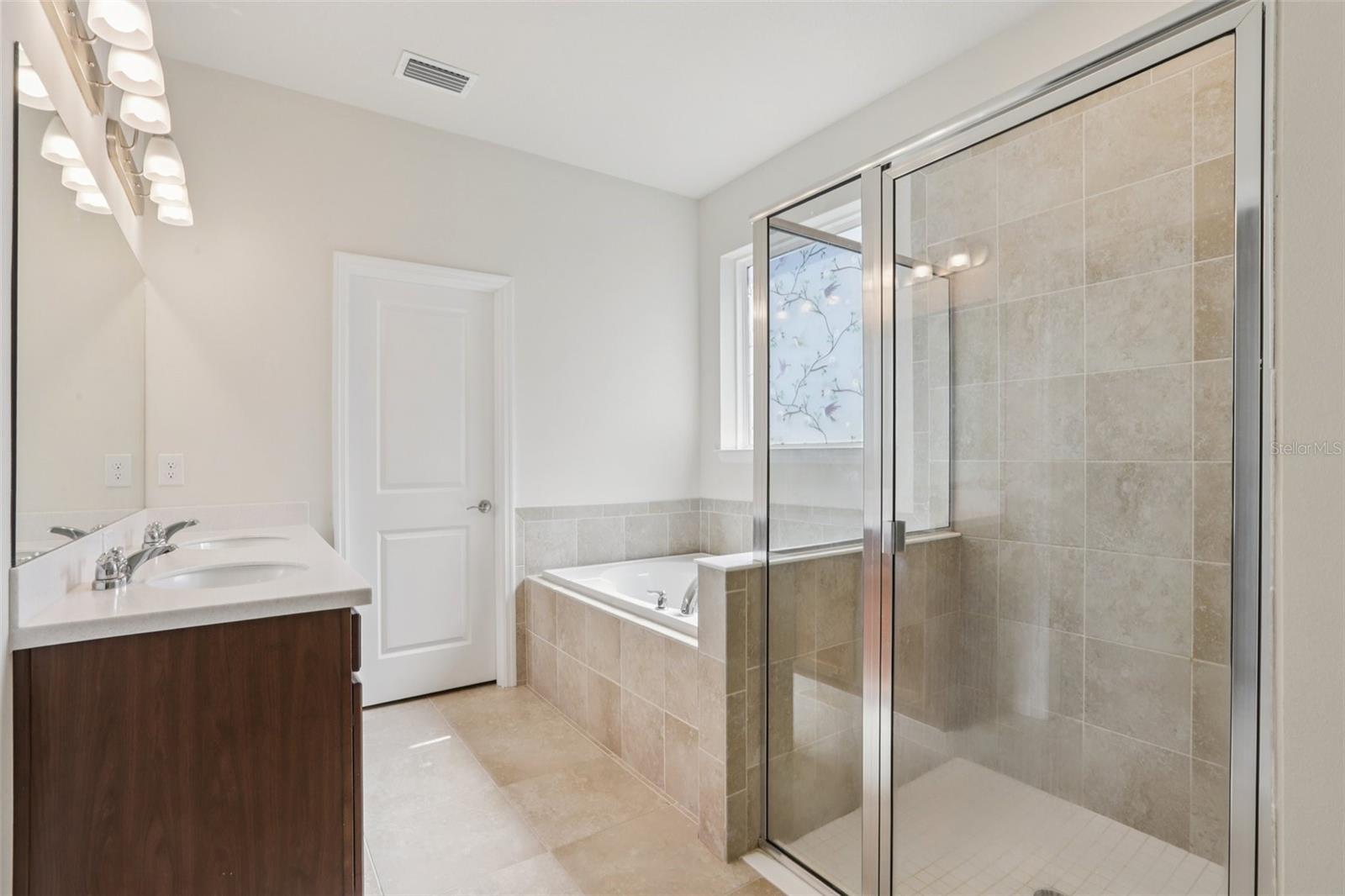Image 20 of 44 For 13515 Palmera Vista Drive